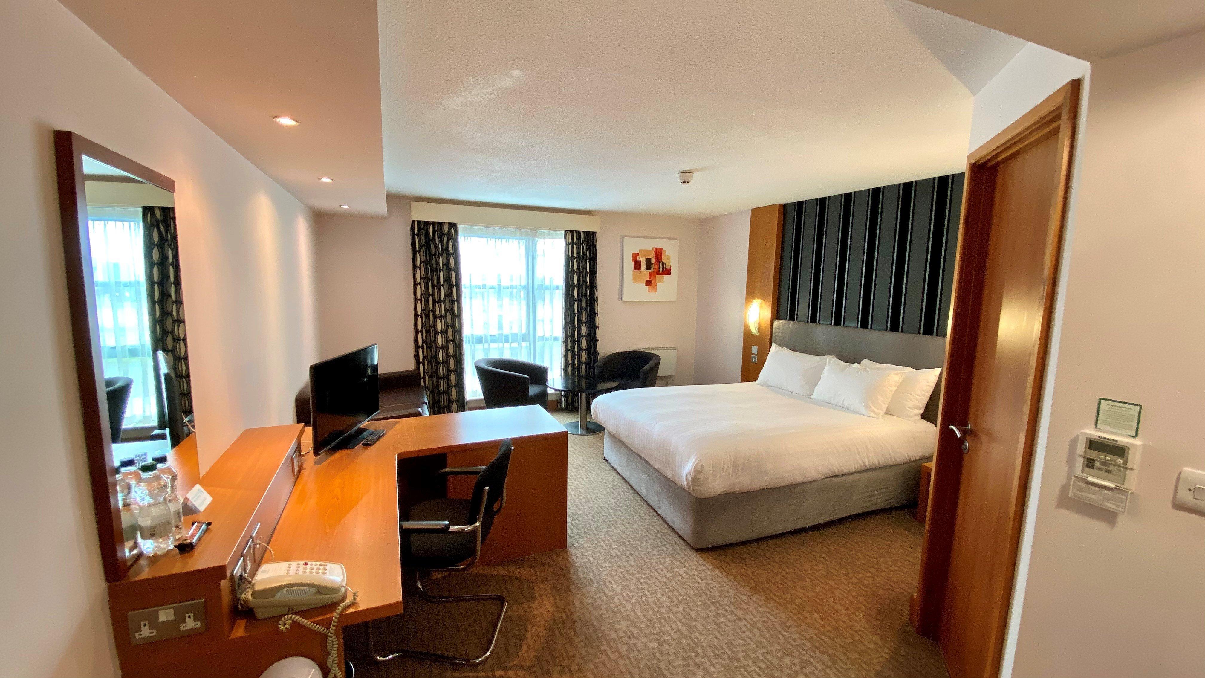 Holiday Inn Manchester - Central Park, An Ihg Hotel Bagian luar foto